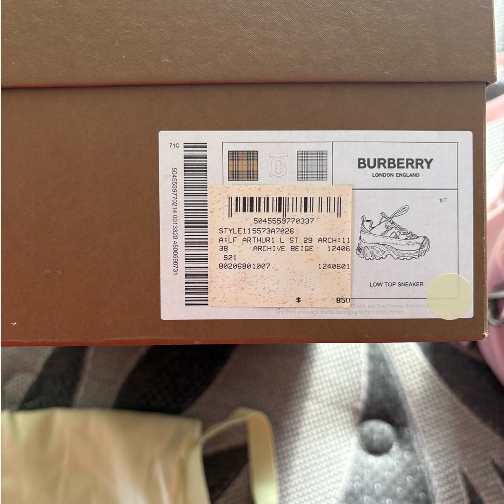 Burberry Arthur Archive Sneakers - Picture 10 of 10